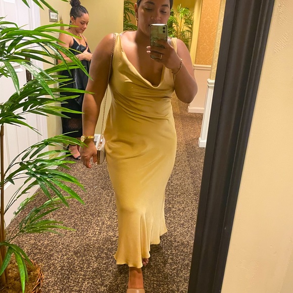 Adonis cowl evening dress - Picture 3 of 4